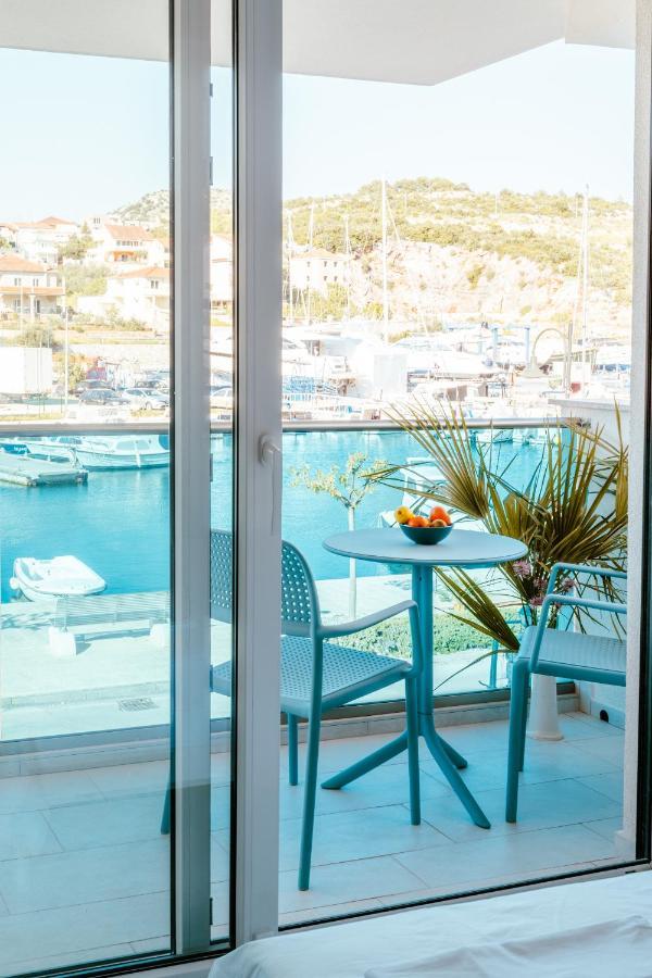 Blue Marina Apartments エクステリア 写真